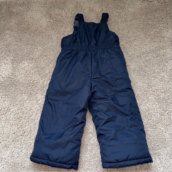 London Fog snowsuit 24 months - Picture 3 of 3